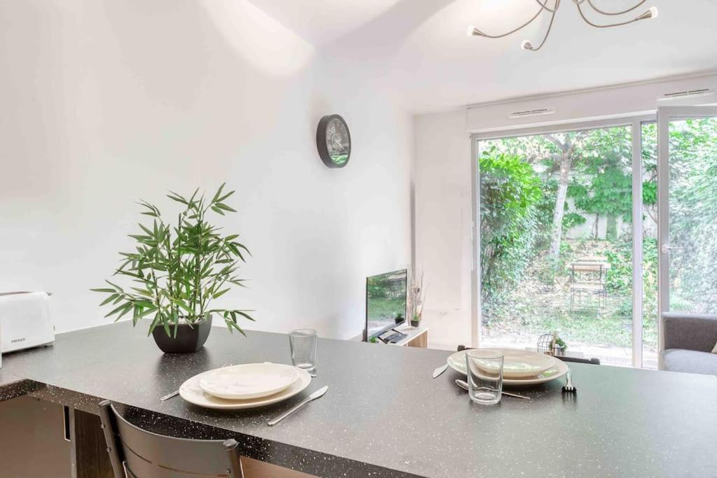 Appartement Moderne, Metro 7, Parking Et Jardin Villejuif Luaran gambar